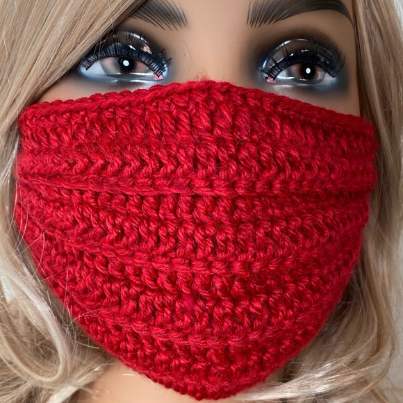 Hand-knitted Face Mask - Picture 11 of 11